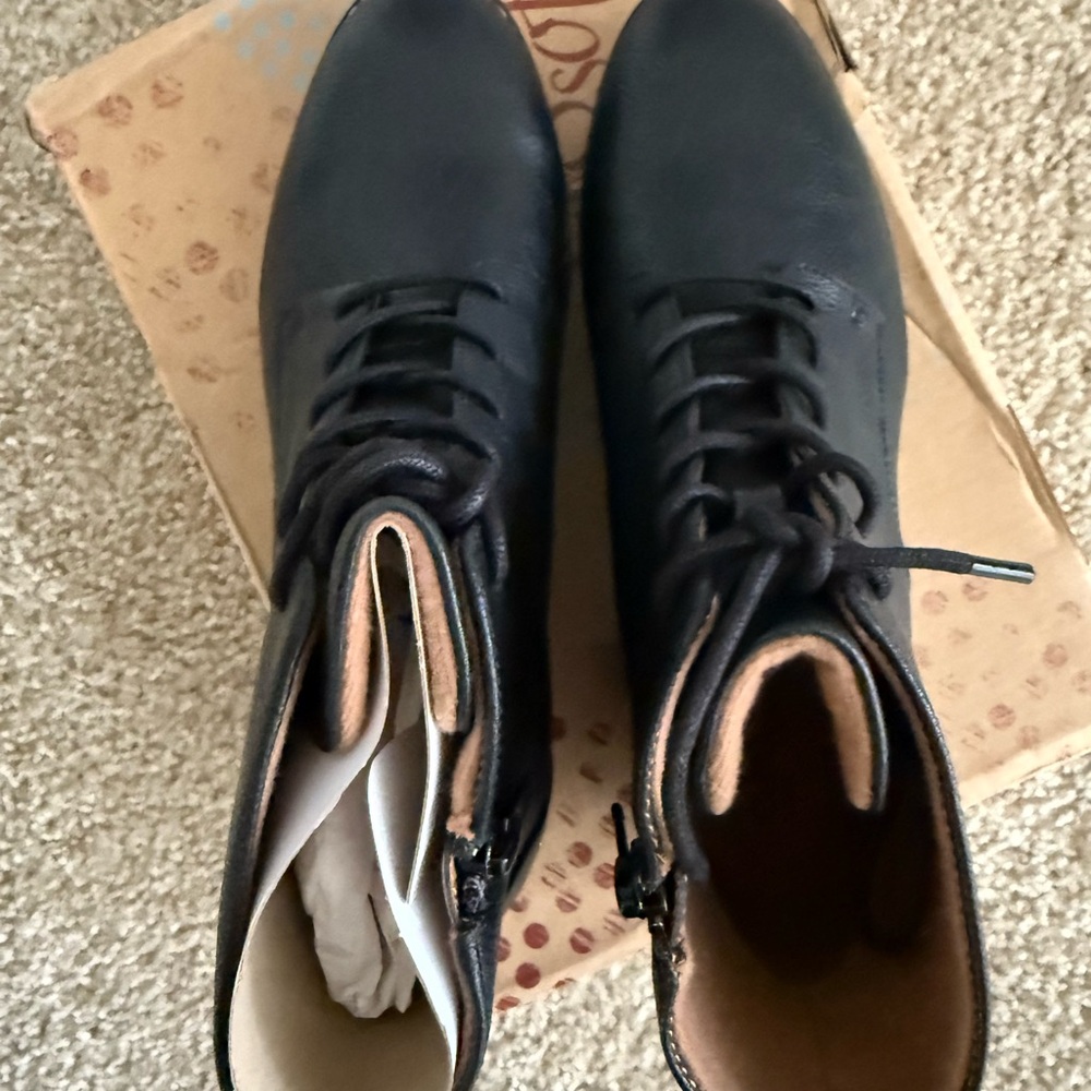 EuroSoft Black Leather Ankle Booties for Women - Picture 6 of 8